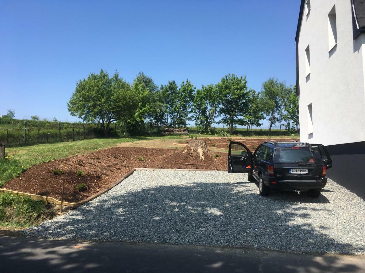 Apartments Villa Viola Kovářská Eksteriør bilde